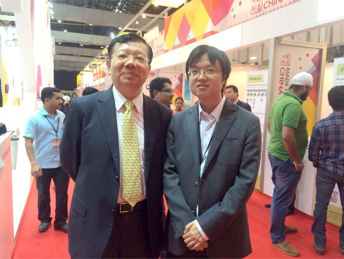 總經(jīng)理倪明與中國國際貿(mào)易促進委員會秘書長徐滬濱合影